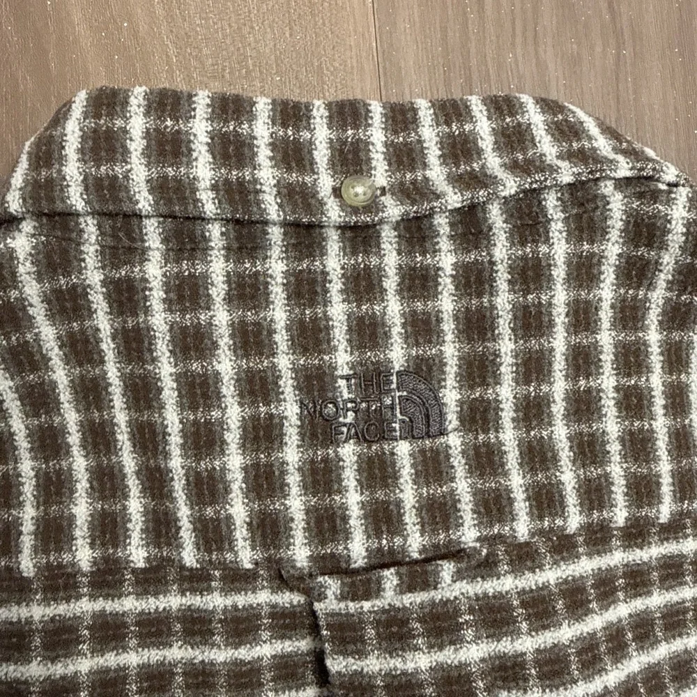 The North Face Flannel Button Up Shirt Mens XL - TG Brown Plaid‎ Chest Pockets